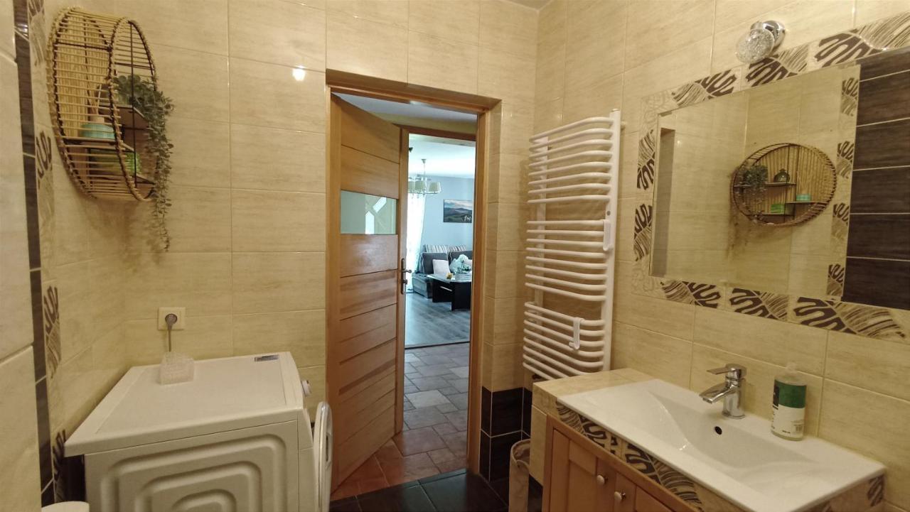 Hostal Zacisze Drwala Lutowiska Exterior foto